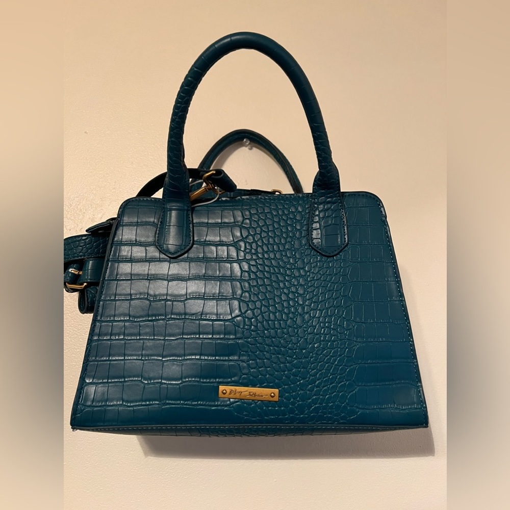 Betsey Johnson Teal Mid-Size Purse (FREE WRISTLET INCLUDED) - Picture 3 of 11